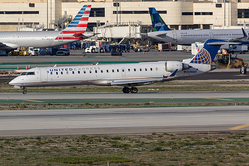 SkyWest Airlines Canadair CRJ-700 N780SK at Los Angeles International Airport (KLAX/LAX)