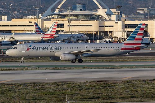 American Airlines Airbus A321-200 N914UY at Los Angeles International Airport (KLAX/LAX) American Airlines Airbus A321-200 N914UY at Los Angeles International Airport (KLAX/LAX)