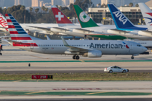 American Airlines Boeing 737-800 N963NN at Los Angeles International Airport (KLAX/LAX) American Airlines Boeing 737-800 N963NN at Los Angeles International Airport (KLAX/LAX)