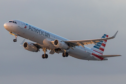 American Airlines Airbus A321-200 N991AU at Los Angeles International Airport (KLAX/LAX) American Airlines Airbus A321-200 N991AU at Los Angeles International Airport (KLAX/LAX)