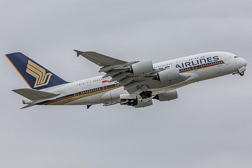 Singapore Airlines Airbus A380-800 9V-SKV at London Heathrow Airport (EGLL/LHR)
