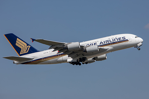 Singapore Airlines Airbus A380-800 9V-SKW at London Heathrow Airport (EGLL/LHR)