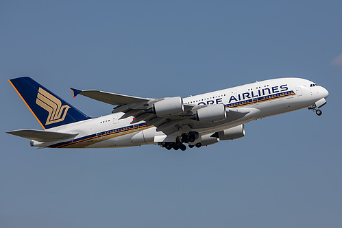 Singapore Airlines Airbus A380-800 9V-SKW at London Heathrow Airport (EGLL/LHR) Singapore Airlines Airbus A380-800 9V-SKW at London Heathrow Airport (EGLL/LHR)