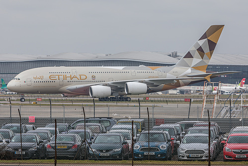 Etihad Airways Airbus A380-800 A6-APJ at London Heathrow Airport (EGLL/LHR) Etihad Airways Airbus A380-800 A6-APJ at London Heathrow Airport (EGLL/LHR)