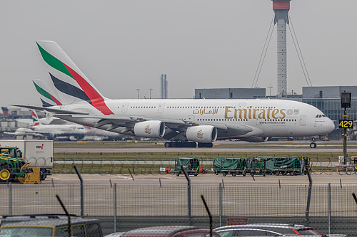 Emirates Airbus A380-800 A6-EEZ at London Heathrow Airport (EGLL/LHR)