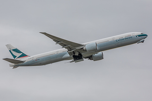 Cathay Pacific Boeing 777-300ER B-KQM at London Heathrow Airport (EGLL/LHR)