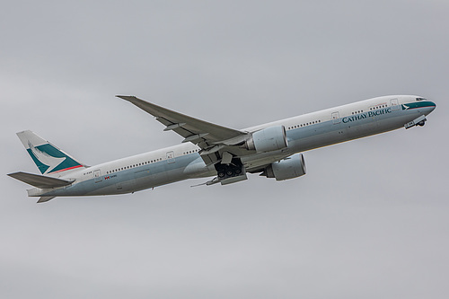 Cathay Pacific Boeing 777-300ER B-KQM at London Heathrow Airport (EGLL/LHR) Cathay Pacific Boeing 777-300ER B-KQM at London Heathrow Airport (EGLL/LHR)