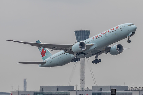 Air Canada Boeing 777-300ER C-FIVW at London Heathrow Airport (EGLL/LHR)
