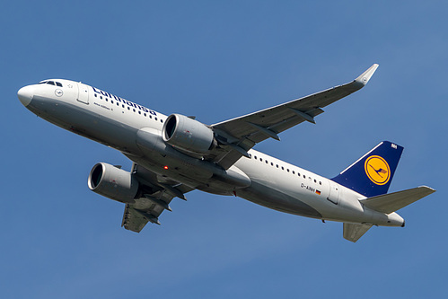 Lufthansa Airbus A320neo D-AINH at London Heathrow Airport (EGLL/LHR)