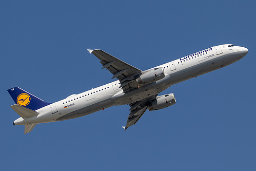 Lufthansa Airbus A321-200 D-AISR at London Heathrow Airport (EGLL/LHR)