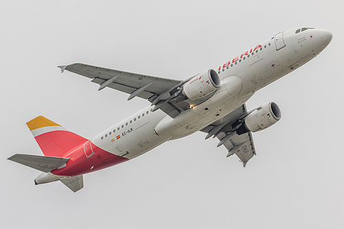 Iberia Airbus A320-200 EC-ILR at London Heathrow Airport (EGLL/LHR)