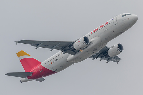 Iberia Airbus A320-200 EC-LRG at London Heathrow Airport (EGLL/LHR)