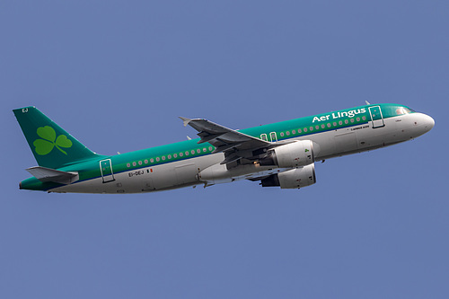 Aer Lingus Airbus A320-200 EI-DEJ at London Heathrow Airport (EGLL/LHR) Aer Lingus Airbus A320-200 EI-DEJ at London Heathrow Airport (EGLL/LHR)