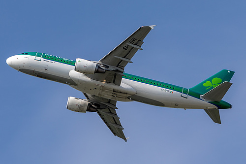 Aer Lingus Airbus A320-200 EI-DVI at London Heathrow Airport (EGLL/LHR) Aer Lingus Airbus A320-200 EI-DVI at London Heathrow Airport (EGLL/LHR)