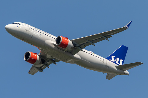 Scandinavian Airlines Ireland Airbus A320neo EI-SID at London Heathrow Airport (EGLL/LHR)