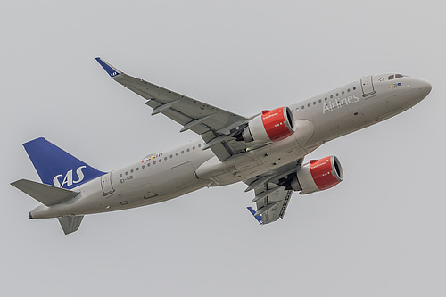 Scandinavian Airlines Ireland Airbus A320neo EI-SID at London Heathrow Airport (EGLL/LHR)