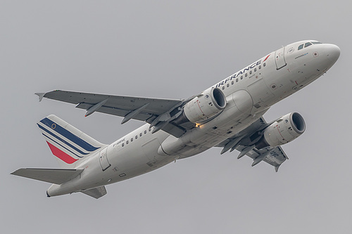 Air France Airbus A319-100 F-GRXE at London Heathrow Airport (EGLL/LHR) Air France Airbus A319-100 F-GRXE at London Heathrow Airport (EGLL/LHR)