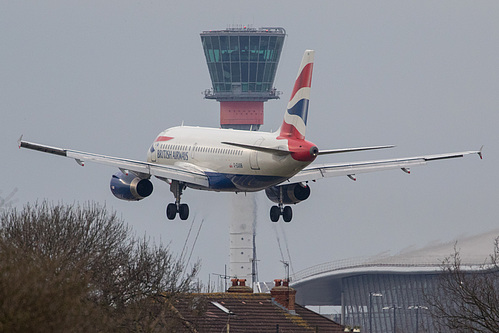 British Airways Airbus A319-100 G-EUOB at London Heathrow Airport (EGLL/LHR) British Airways Airbus A319-100 G-EUOB at London Heathrow Airport (EGLL/LHR)