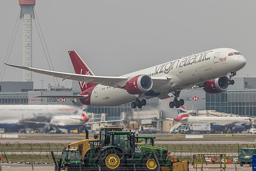 Virgin Atlantic Boeing 787-9 G-VOOH at London Heathrow Airport (EGLL/LHR)