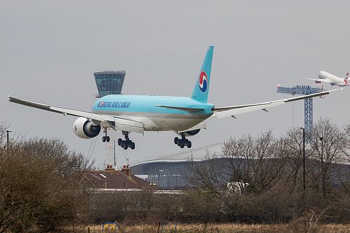 Korean Air Boeing 777F HL8077 at London Heathrow Airport (EGLL/LHR)