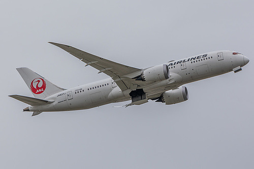 Japan Airlines Boeing 787-8 JA837J at London Heathrow Airport (EGLL/LHR) Japan Airlines Boeing 787-8 JA837J at London Heathrow Airport (EGLL/LHR)