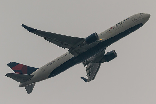 Delta Air Lines Boeing 767-300ER N16065 at London Heathrow Airport (EGLL/LHR)