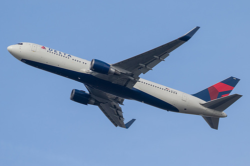 Delta Air Lines Boeing 767-300ER N173DZ at London Heathrow Airport (EGLL/LHR) Delta Air Lines Boeing 767-300ER N173DZ at London Heathrow Airport (EGLL/LHR)