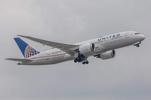 United Airlines Boeing 787-8 N26910 at London Heathrow Airport (EGLL/LHR)