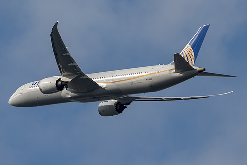 United Airlines Boeing 787-9 N26952 at London Heathrow Airport (EGLL/LHR)