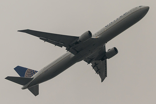 United Airlines Boeing 767-400ER N59053 at London Heathrow Airport (EGLL/LHR)