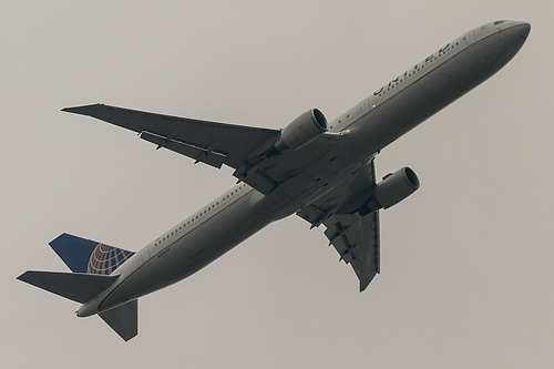 United Airlines Boeing 767-400ER N59053 at London Heathrow Airport (EGLL/LHR) United Airlines Boeing 767-400ER N59053 at London Heathrow Airport (EGLL/LHR)