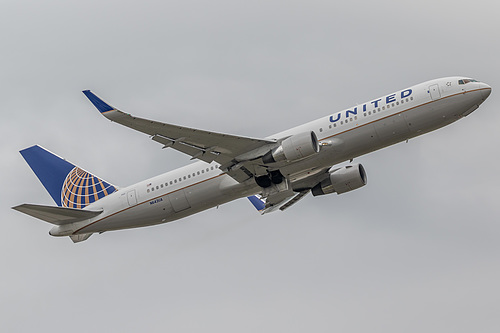 United Airlines Boeing 767-300ER N643UA at London Heathrow Airport (EGLL/LHR)