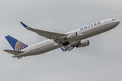 United Airlines Boeing 767-300ER N643UA at London Heathrow Airport (EGLL/LHR) United Airlines Boeing 767-300ER N643UA at London Heathrow Airport (EGLL/LHR)