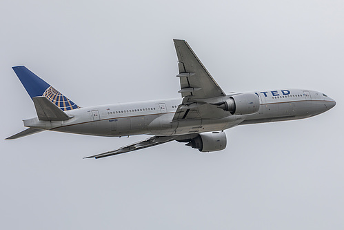 United Airlines Boeing 777-200ER N69020 at London Heathrow Airport (EGLL/LHR)