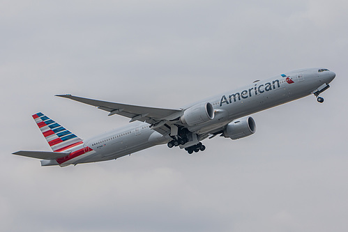 American Airlines Boeing 777-300ER N719AN at London Heathrow Airport (EGLL/LHR)