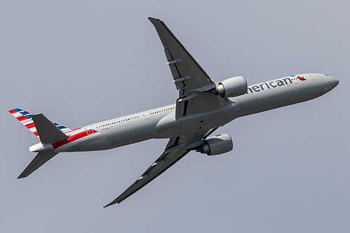 American Airlines Boeing 777-300ER N720AN at London Heathrow Airport (EGLL/LHR)