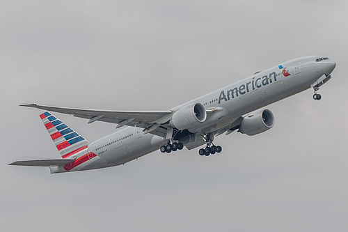American Airlines Boeing 777-300ER N730AN at London Heathrow Airport (EGLL/LHR)