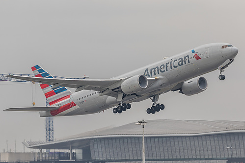 American Airlines Boeing 777-200ER N757AN at London Heathrow Airport (EGLL/LHR)