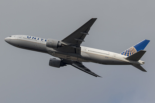 United Airlines Boeing 777-200ER N77019 at London Heathrow Airport (EGLL/LHR)