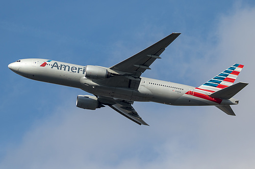 American Airlines Boeing 777-200ER N780AN at London Heathrow Airport (EGLL/LHR)