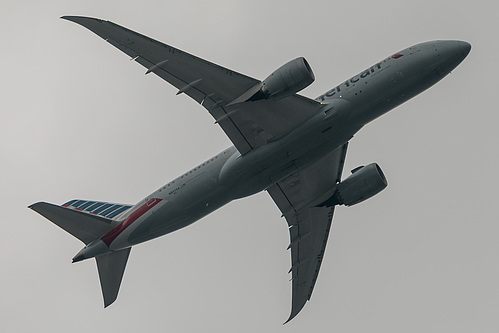 American Airlines Boeing 787-8 N807AA at London Heathrow Airport (EGLL/LHR) American Airlines Boeing 787-8 N807AA at London Heathrow Airport (EGLL/LHR)
