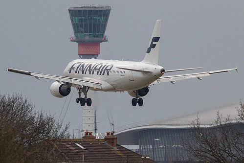Finnair Airbus A320-200 OH-LXK at London Heathrow Airport (EGLL/LHR)