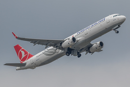 Turkish Airlines Airbus A321-200 TC-JTF at London Heathrow Airport (EGLL/LHR) Turkish Airlines Airbus A321-200 TC-JTF at London Heathrow Airport (EGLL/LHR)