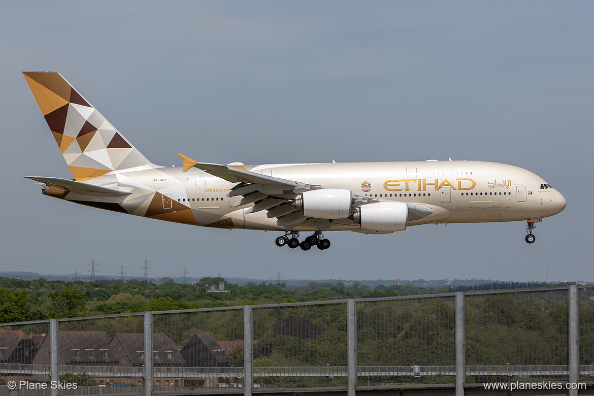 Etihad Airways Airbus A380-800 A6-APF at London Heathrow Airport (EGLL/LHR) Etihad Airways Airbus A380-800 A6-APF at London Heathrow Airport (EGLL/LHR)