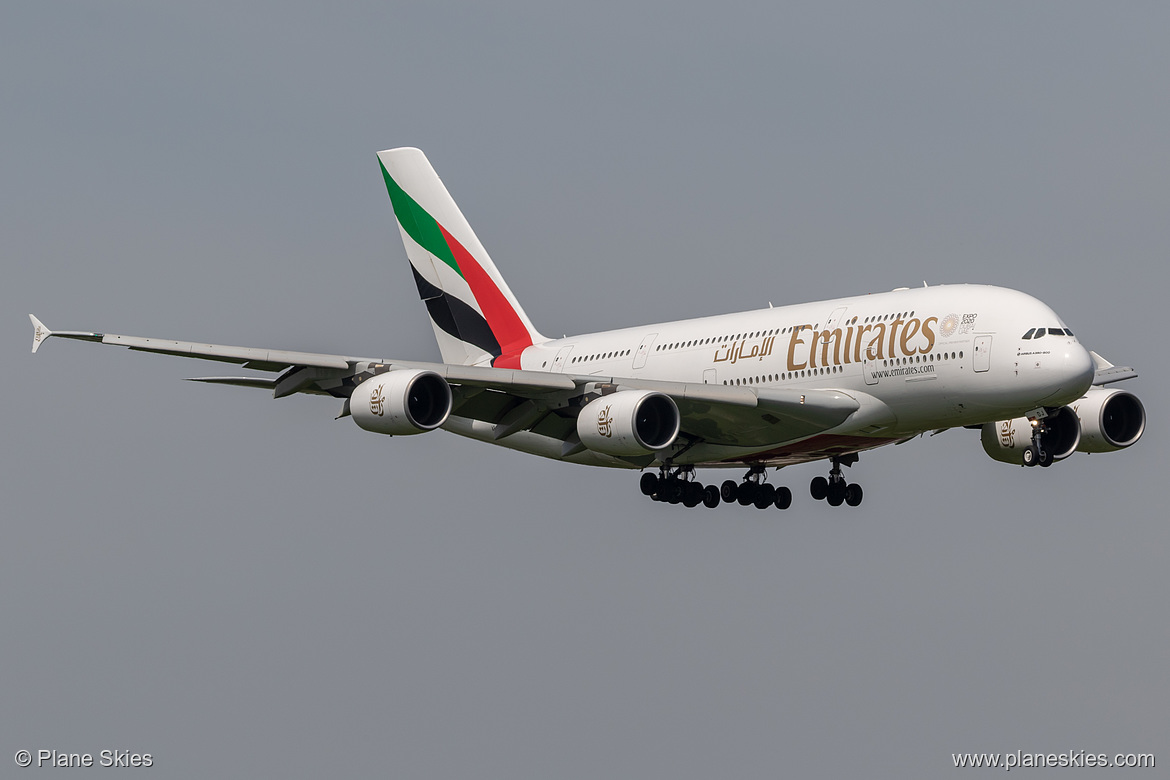 Emirates Airbus A380-800 A6-EDJ at London Heathrow Airport (EGLL/LHR) Emirates Airbus A380-800 A6-EDJ at London Heathrow Airport (EGLL/LHR)