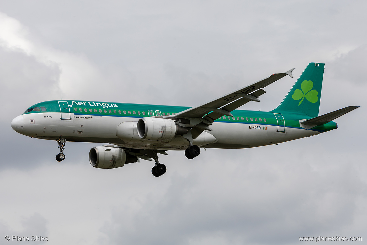 Aer Lingus Airbus A320-200 EI-DEB at London Heathrow Airport (EGLL/LHR) Aer Lingus Airbus A320-200 EI-DEB at London Heathrow Airport (EGLL/LHR)