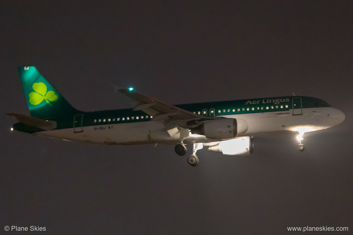 Aer Lingus Airbus A320-200 EI-DEJ at London Heathrow Airport (EGLL/LHR) Aer Lingus Airbus A320-200 EI-DEJ at London Heathrow Airport (EGLL/LHR)