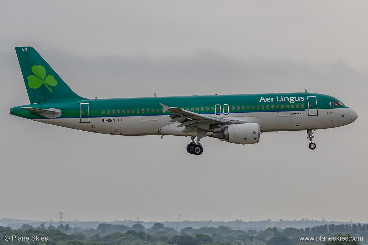 Aer Lingus Airbus A320-200 EI-DEN at London Heathrow Airport (EGLL/LHR) Aer Lingus Airbus A320-200 EI-DEN at London Heathrow Airport (EGLL/LHR)