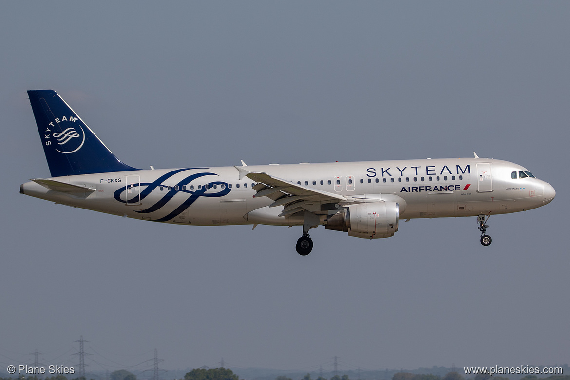 Air France Airbus A320-200 F-GKXS at London Heathrow Airport (EGLL/LHR)