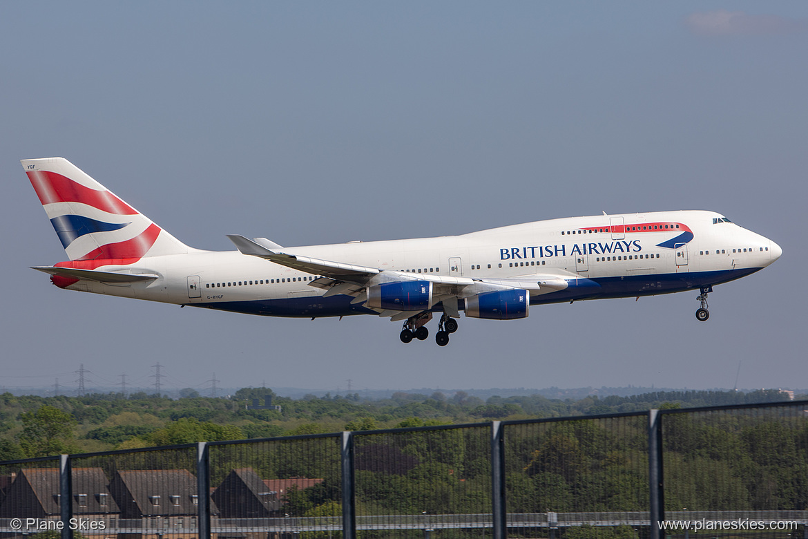 British Airways Boeing 747-400 G-BYGF at London Heathrow Airport (EGLL/LHR) British Airways Boeing 747-400 G-BYGF at London Heathrow Airport (EGLL/LHR)